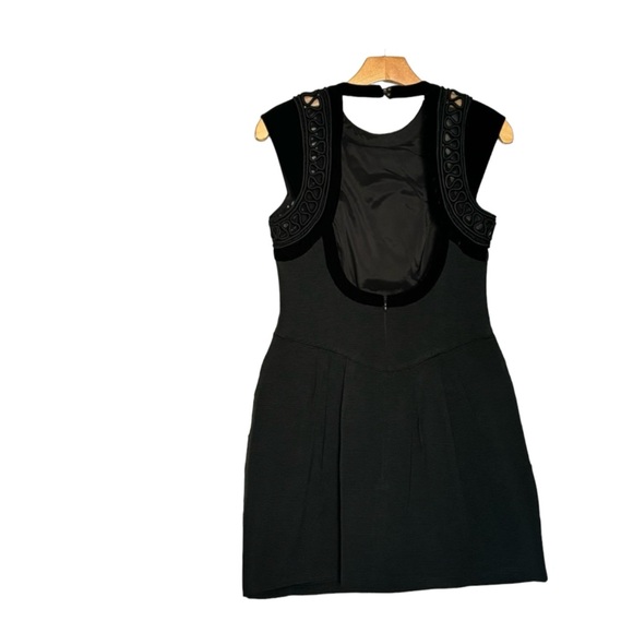 NANETTE LEPORE Velvet Trim Wild Party Dress Style 269-4355 Black Size 4 - Picture 7 of 13